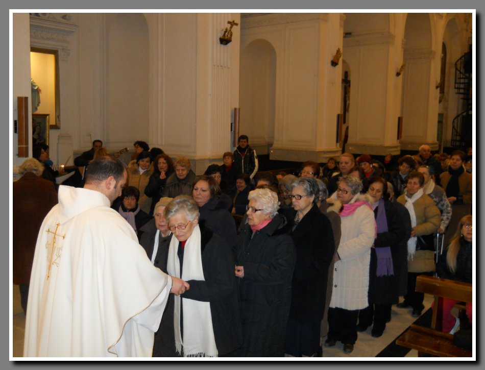 11-02-2011-madonna-lourdes (9)